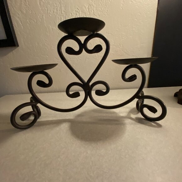 Wrought Iron Triple Candleholder – Scroll Heart Design - Picture 5 of 11